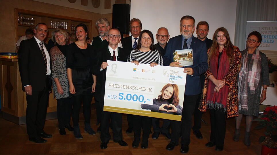 HTL Braunau gewinnt den ersten "Stille-Nacht-Friedenspreis"