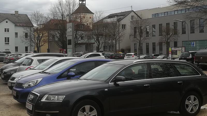 Vöcklabrucker Innenstadt verliert durch neuen Wohnbau 90 Parkplätze