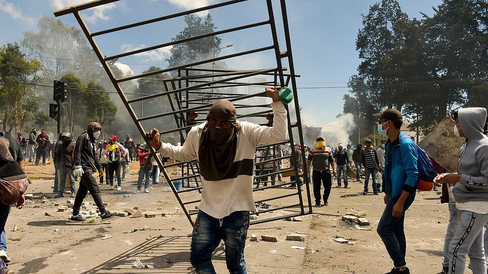 ECUADOR-ECONOMY-IMF-OIL-PROTEST