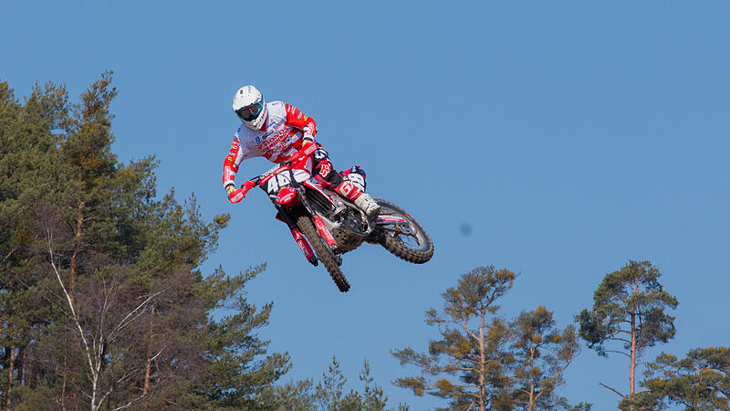 Der Steyrer Johannes Klein will beim Motocross in Weyer "coole Show" liefern