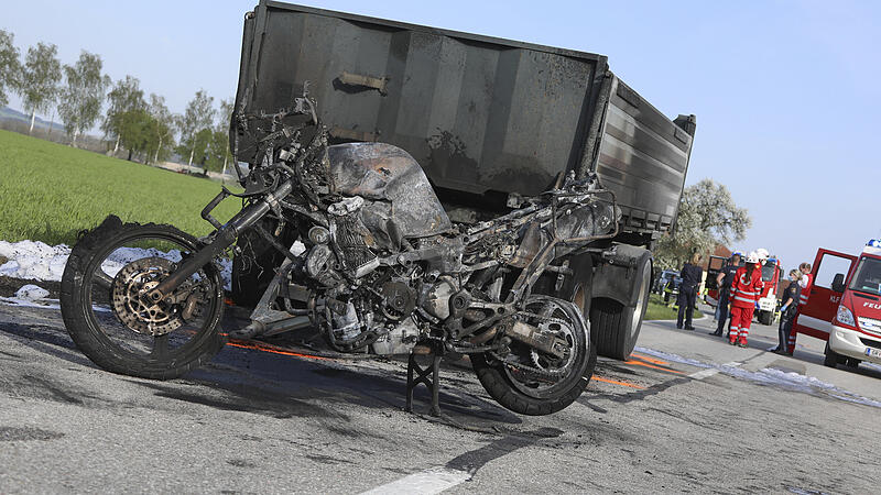 Wieder tödlicher Motorradunfall: Zwei Biker starben in Waizenkirchen