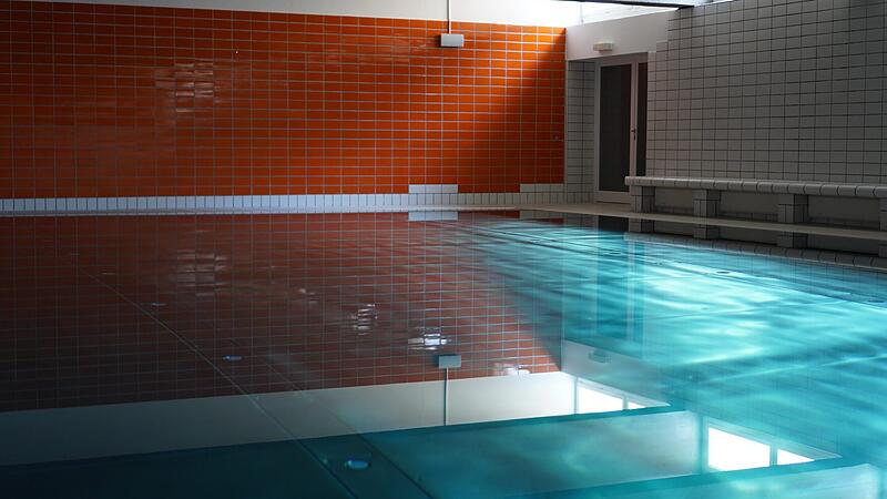 Kein Schwimmunterricht: Hallenbad in Sierninger Schule bleibt vorerst leer