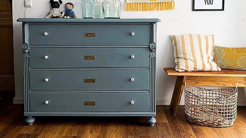 “chary chic”: New life for old dressers
