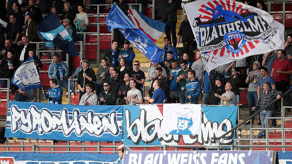 Euphorie bei Blau-Weiß-Fans:"Alle wollen nur heim in den Donaupark"