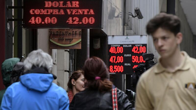 Verfall von Lira, Peso und Rupie weckt Sorge vor weltweiter Währungskrise