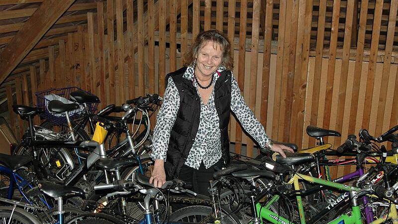 Fundamt in Frankenburg quillt über Auch Dutzende Fahrräder verstauben