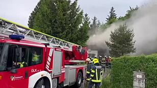 Zwölf Feuerwehren bei Wohnhausbrand