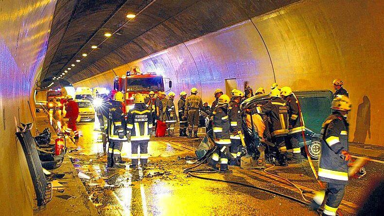 Zwei Tote im Tunnel: Tiefe Trauer in Ebensee