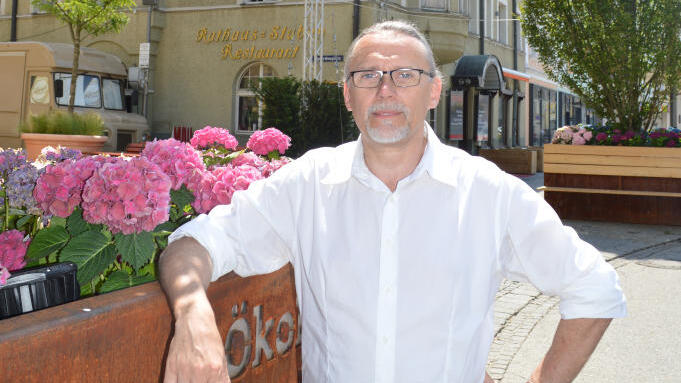 Goldenes Kreuz wechselt Besitzer: Auch Kremsmünsterer Hof steht zum Verkauf