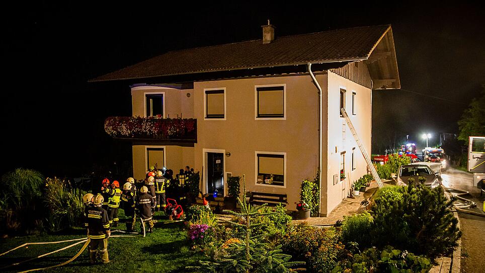 Küchenbrand: Hündin "Paula" rettete Familie &ndash; und erstickte in den Flammen