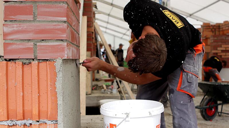 Bauhandwerker: Zuschuss für Schüler erhöht