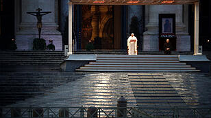 Papst spendete "Urbi et orbi" auf menschenleerem Petersplatz