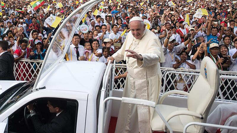 Papst Myanmar