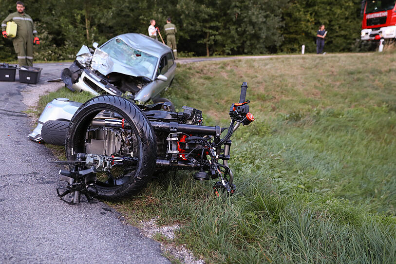Motorradfahrer tödlich verunglückt