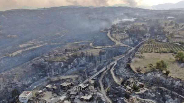 Türkei: Drei Tote bei Waldbränden in der Urlaubsregion Antalya