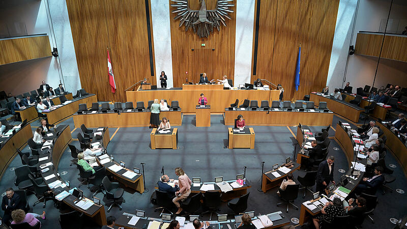 Ein Blick in den Plenarsaal während einer Sitzung des Nationalrates