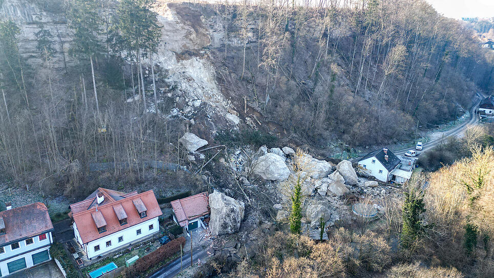 Zwei Tote nach Felssturz in Steyr