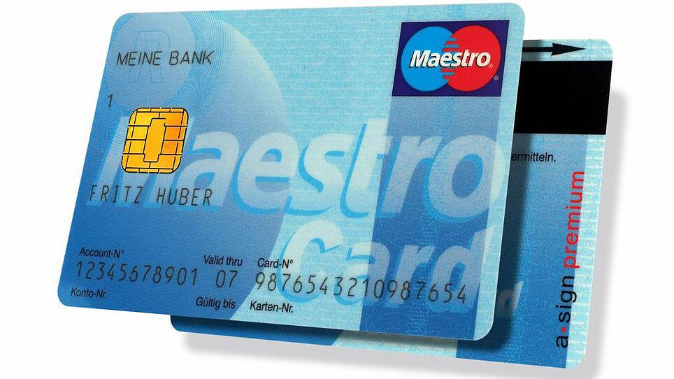 Österreicher haben 9,5 Millionen Bankomatkarten
