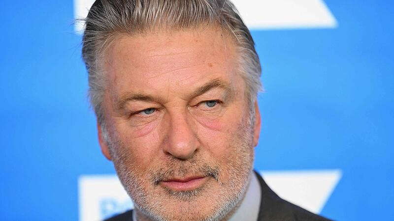 Court: Alec Baldwin’s trial scheduled for July