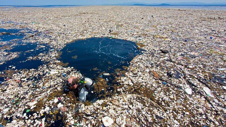 So viel Plastikmüll landet im Meer: