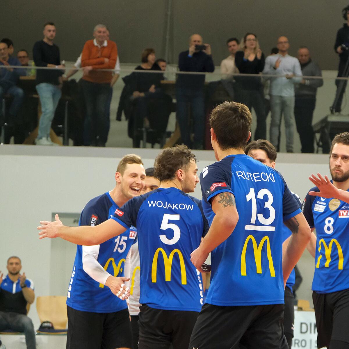 Volleyball-Bundesliga Ried mit klarem Heimsieg Nachrichten.at