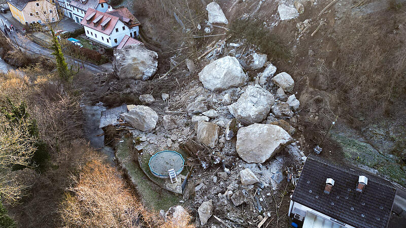 After a rock fall: At least two houses will probably be demolished