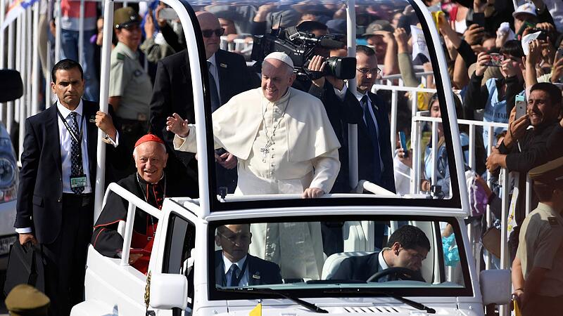 Lateinamerikareise des Papstes begann in Chile
