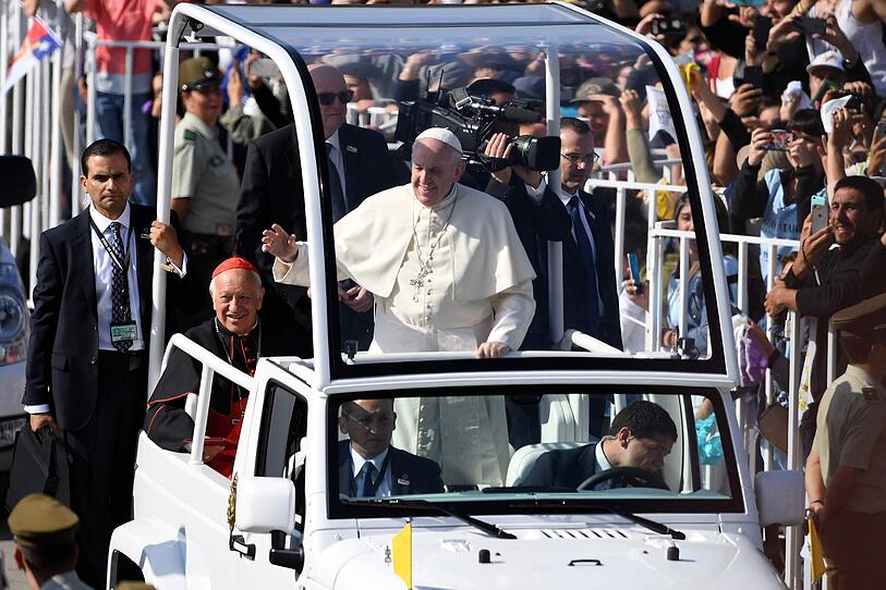 Lateinamerikareise des Papstes begann in Chile