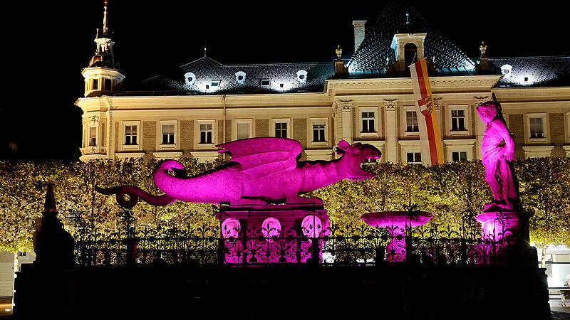 Weltmädchentag: Österreich erstrahlt in Pink