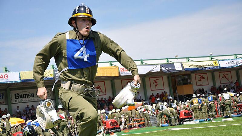 12.000 "Feuerwehr-Sportler" laufen gegen die Uhr und den Fehlerteufel