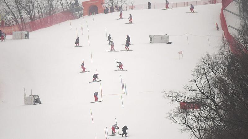 Olympia: Auch Damen-Slalom vom Winde verweht