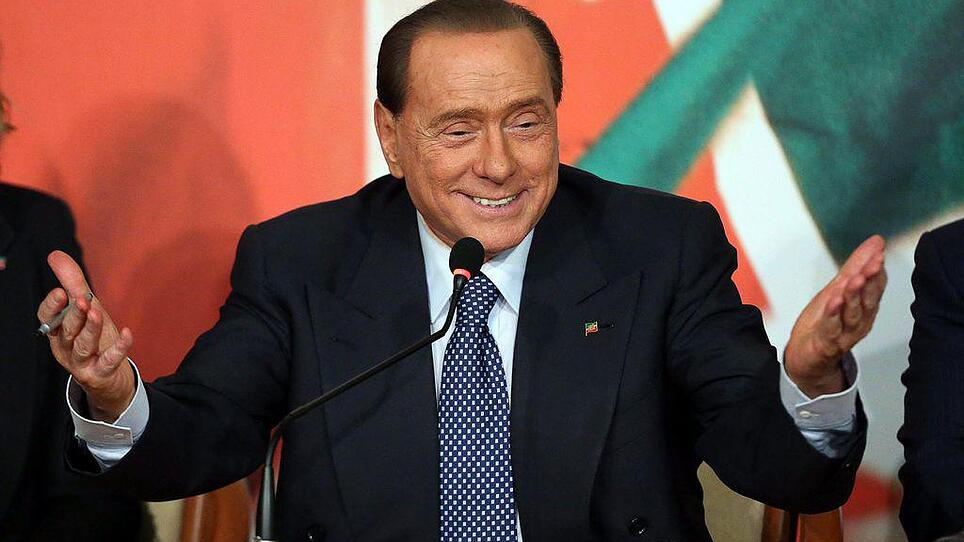 Berlusconi: Nach Freispruch politischer Neubeginn