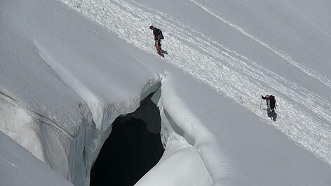 Snowboarder aus Gletscherspalte gerettet