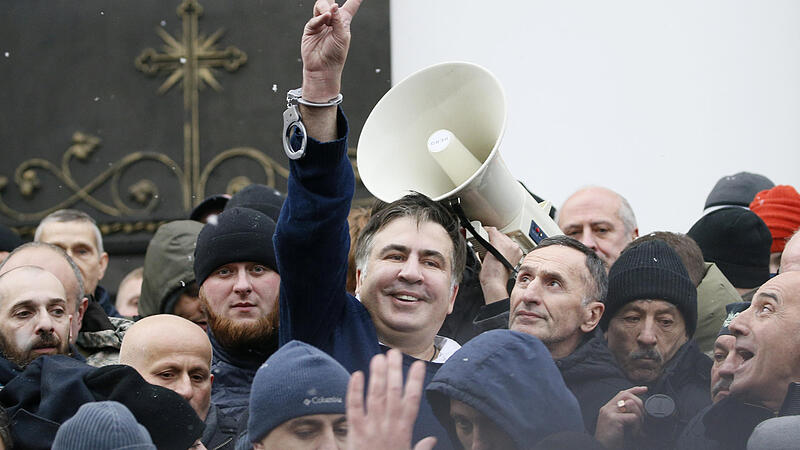 Auf Zickzackkurs im Kampf um die Macht in Kiew