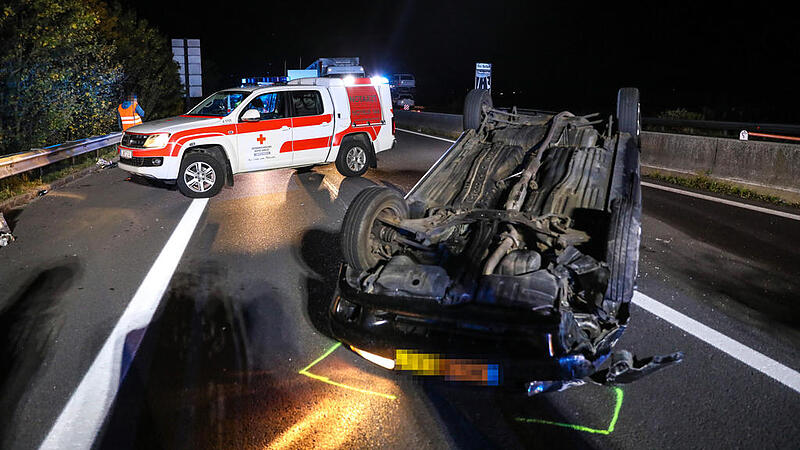 Fotos: Schwerer Verkehrsunfall auf der Pyhrnautobahn bei Sattledt, Sattledt, 12.10.2017
