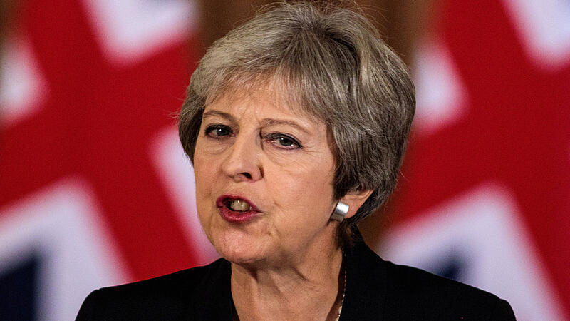 Premierministerin Theresa May plant offenbar Neuwahlen im November
