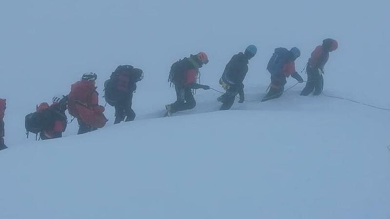 Zwei Wanderer aus Schneesturm gerettet