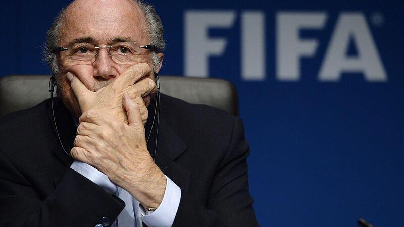 Der "ewige Sepp" im ewigen Sumpf: Für FIFA-Boss Blatter wird es eng