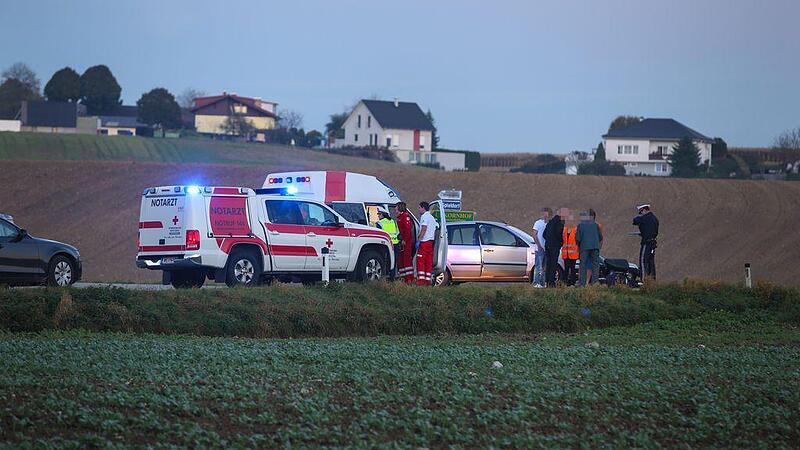 Vorchdorf: Mopedlenker bei Kollision mit Pkw schwer verletzt